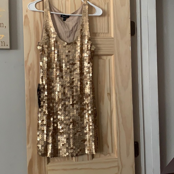 bebe Dresses & Skirts - NWT Bebe women’s gold sequin dress size Small